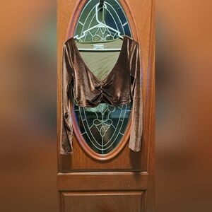 Urban Outfitters cropped velvet long sleeve Brown Ribbed Sz LG